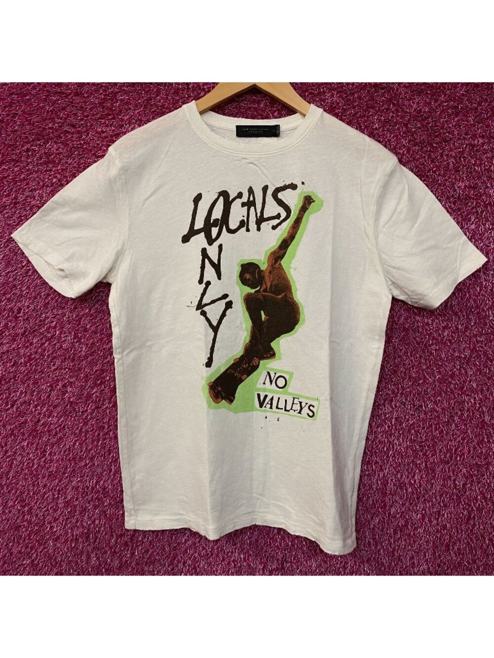 Junk Food Clothing Locals Only No Valley Vintage Style Graphic Tee Small